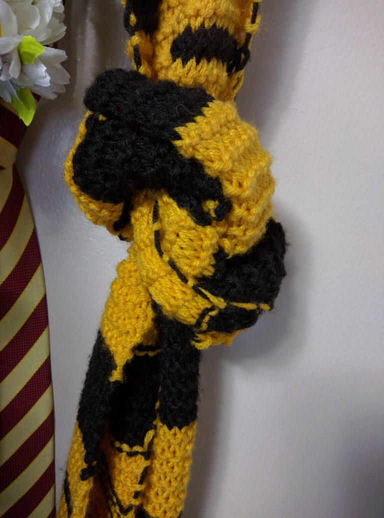 Six on Six | Hufflepuff Scarf